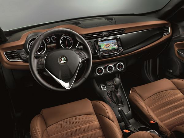 ALFA ROMEO Giulietta Synthèse Une élégante compacte